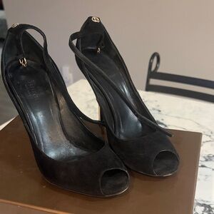 Gucci Elegant Black Peep-Toe Heels